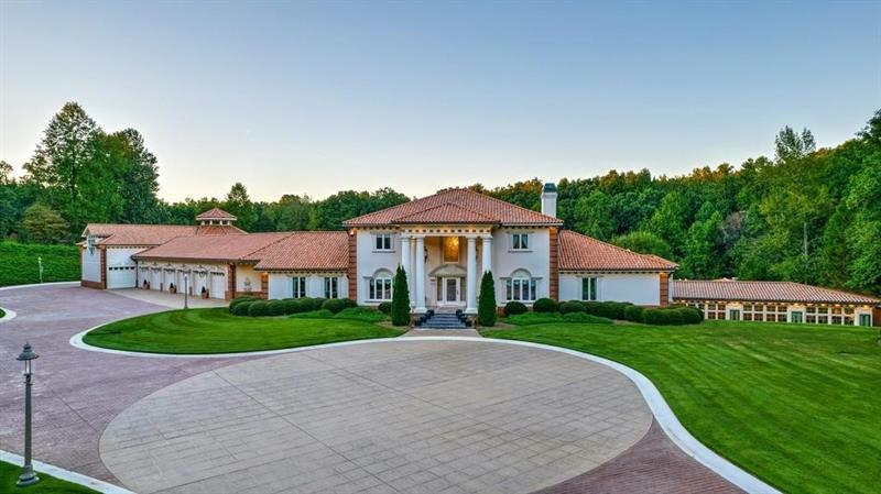 5326 Presley Place, Atlanta, GA